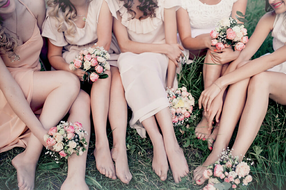 How To Include Your Siblings & Friends In Your Wedding Planning